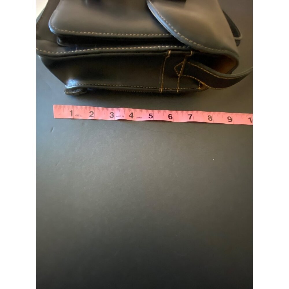 G.H. Bass Dark Brown "Willis" Style Oiled Leather Crossbody Bag - Picture 13 of 14